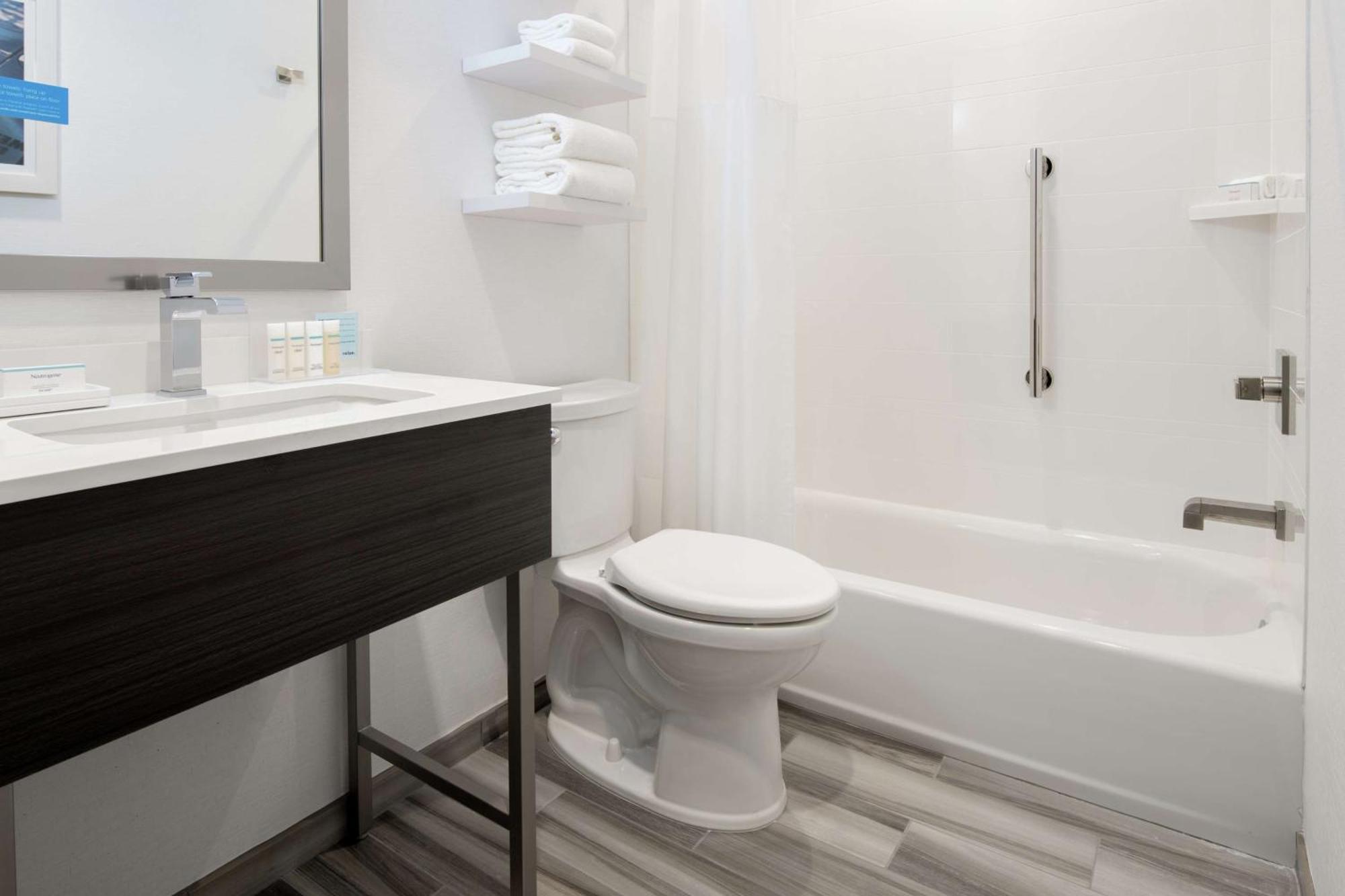 Hampton Inn Petaluma, Ca Экстерьер фото